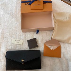 Louis Vuitton Sarah Wallet